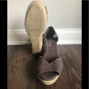 Toms wedges